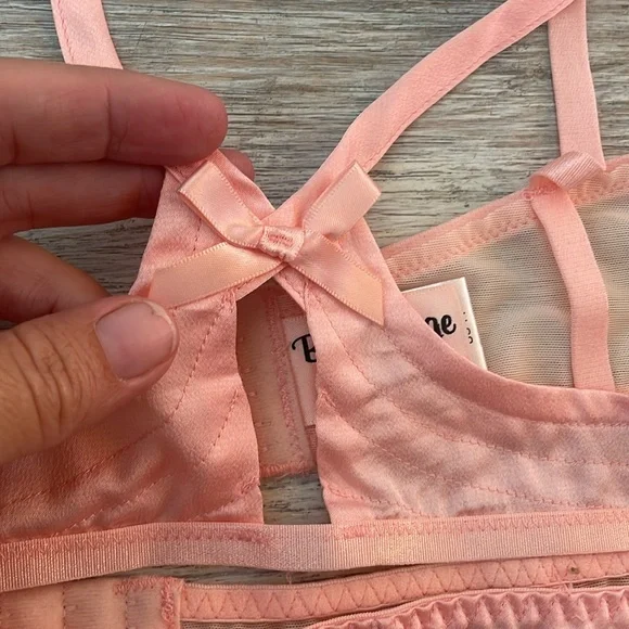 NWOT Bettie Page x playful promises satin bra and garter belt retro size 14 10 L - Picture 3 of 12